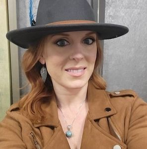 Meet your Posher, Amanda